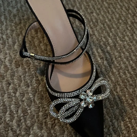 Wedding shoes size 9 never worn , black and white - Picture 7 of 7